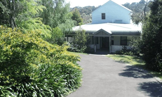 Mount Martha House | 3/4 acre Beach House, Walk to beach on boardwalk, Family groups & pets welcome