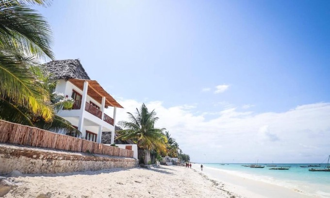 Jambiani Villa | 3 Apartment, 4-Bedroom Beach Villa Property with Private Pool Jambiani, Zanzibar