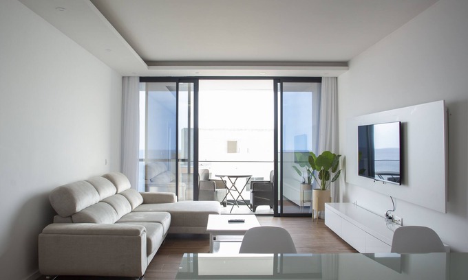 Praia Apartment | 3 bdr aprt, rooftop pool & seaview - LCGR