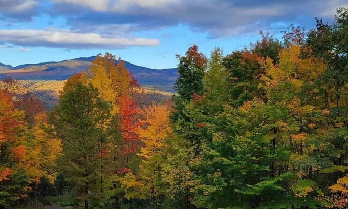 Keene House | 3 Bdr with amazing ADK Mountain views!
