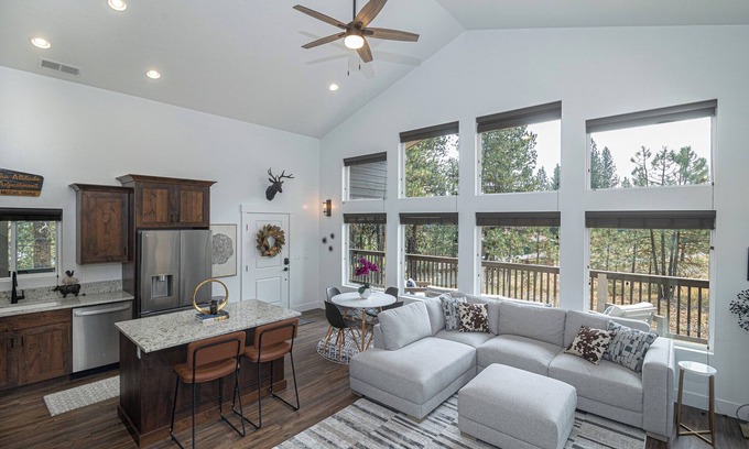 New Meadows House | 3-bed, 3-bath house in peaceful New Meadows with WiFi, AC