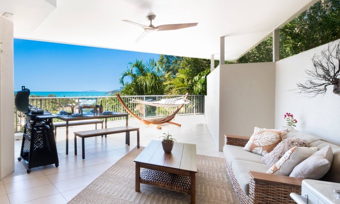 Airlie Beach House | 3-bed contemporary designed townhouse with sea views from all rooms