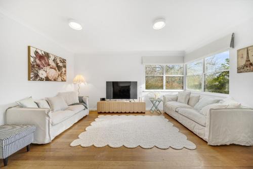 Ainslie House | 3-Bed Family Haven with Garden & BBQ Area