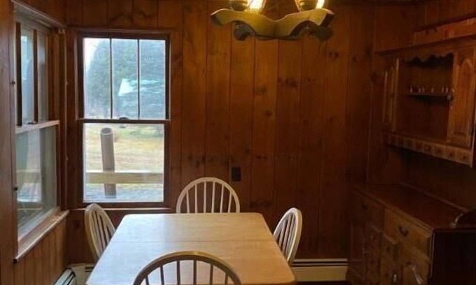 Keene House | 3 Bed House Perfect as a Base Camp to all the Mountains around Lake Placid!