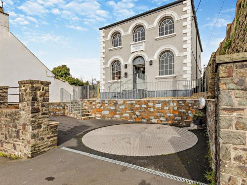 Barnstaple House | 3 Bed in Barnstaple 87116