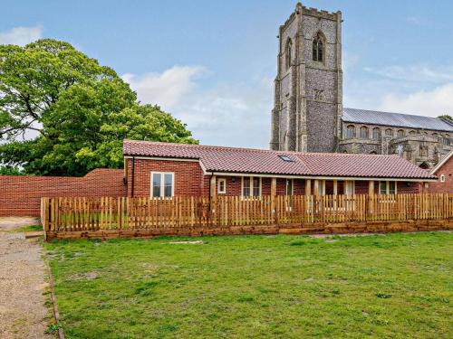 Worstead House | 3 Bed in Wroxham 83034