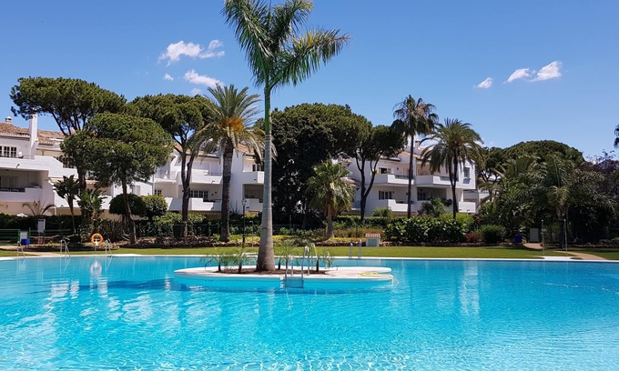 New Golden Mile Apartment | 3 bed luxury beach side apartment