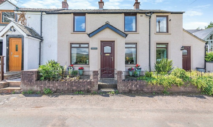 Brampton Cottage | 3 bedroom accommodation in Brampton, near Appleby-in-Westmorland