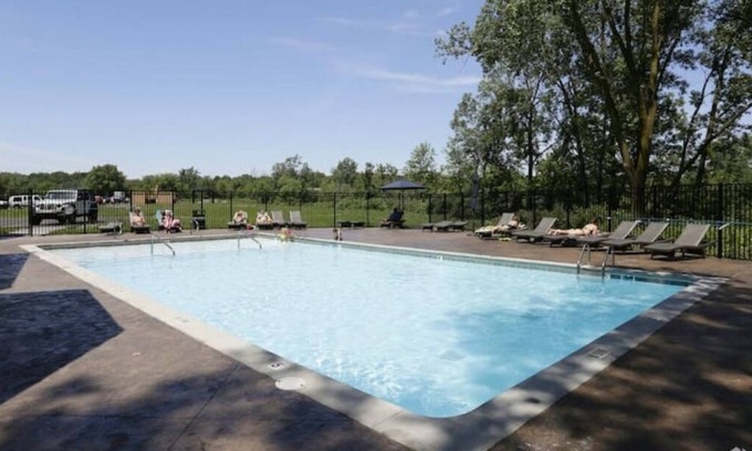 Grandville Apartment | 3 bedroom, 2 bath apartment. In Castle! With pool! Close to GR and lakeshore