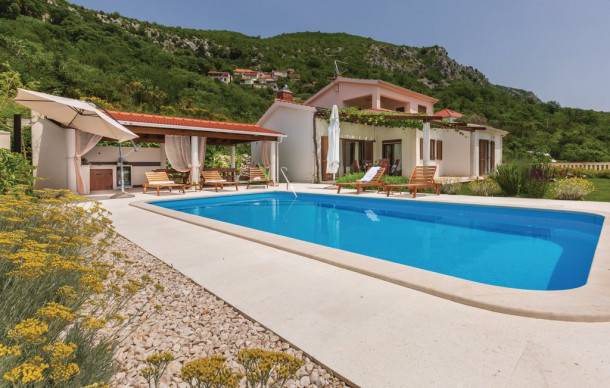 Blato na Cetini House | 3 bedroom accommodation in Blato na Cetini