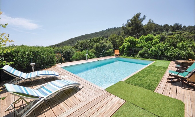 La Valette-du-Var House | 3 bedroom accommodation in La Valette du Var