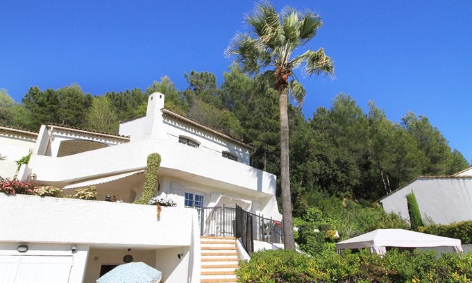 Les Termes Villa | 3 bedroom accommodation in Mandelieu la Napoule