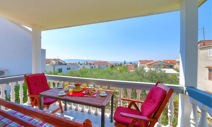 Kastel Kambelovac Apartment | 3 bedroom accommodation in Kastel Kambelovac