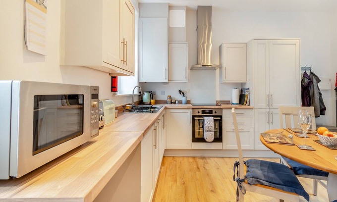 Driffield Cottage | 3 bedroom accommodation in Driffield