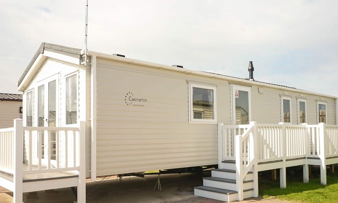 Towyn House | 3 bedroom accommodation in Towyn, Conwy