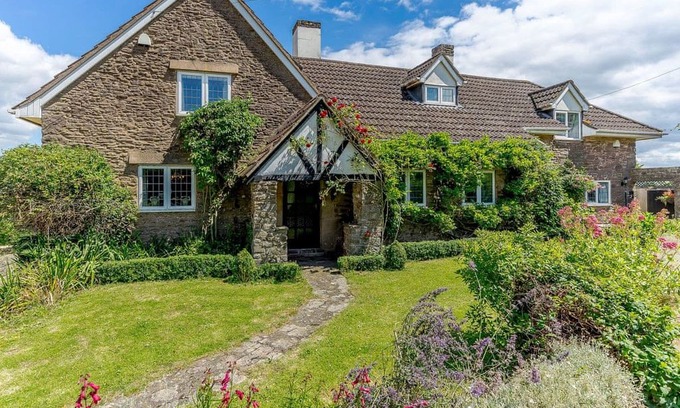 Ross-on-Wye Cabin | 3 bedroom accommodation in Whitchurch, near Monmouth