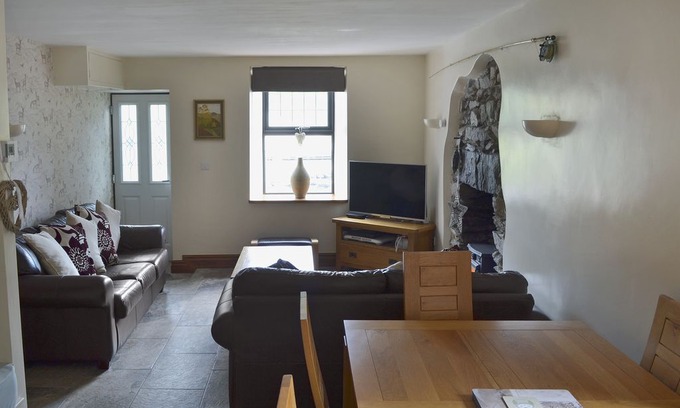 Backbarrow Cabin | 3 bedroom accommodation in Backbarrow, near Ulverston