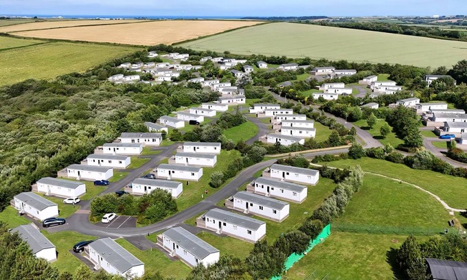 White Cross Ski Chalet | 3 bedroom accommodation in Newquay