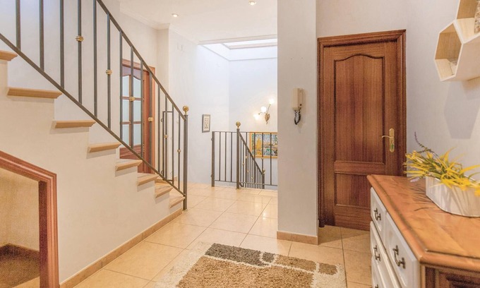 Gelves House | 3 bedroom accommodation in Gelves