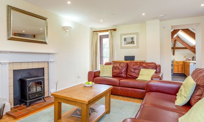 Dawlish Cabin | 3 bedroom accommodation in Ashcombe, near Teignmouth