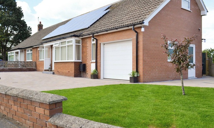 Hunmanby Cottage | 3 bedroom accommodation in Hunmanby, near Filey