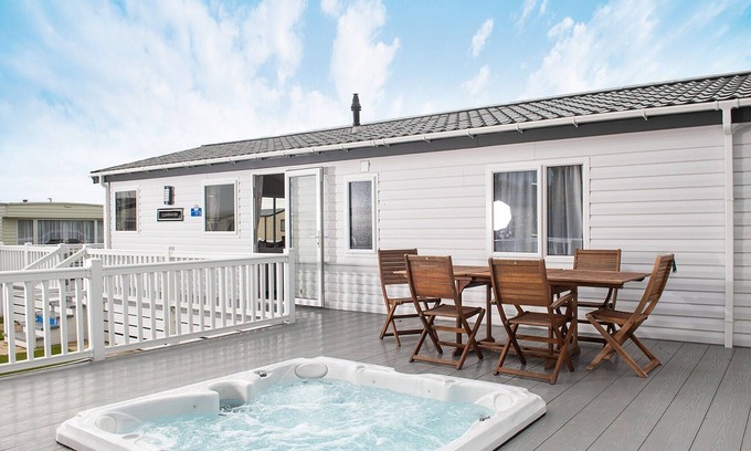 Rhyl Cabin | 3 bedroom accommodation in Rhyl