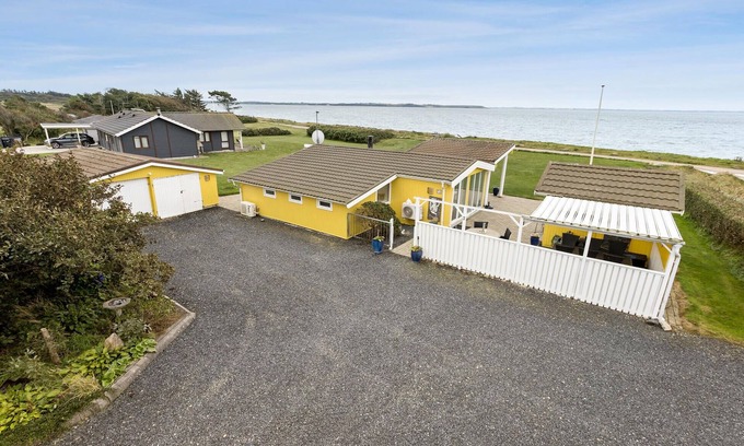 Lihme House | 3 bedroom amazing home in Spøttrup