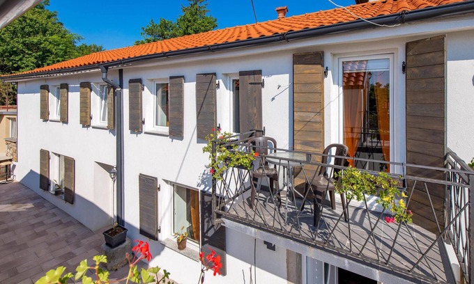 Jurdani House | 3 bedroom awesome home in Jurdani