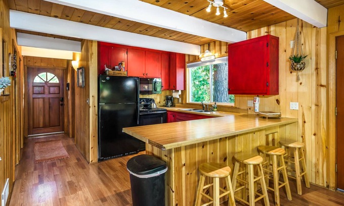 Arnold Cabin | 3 bedroom cabin in arnold