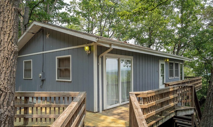 Luray Cabin | 3-bedroom cabin with GORGEOUS views