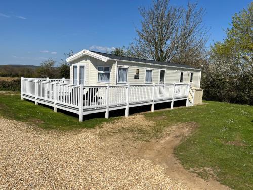 Shanklin Apartment | 3 Bedroom Caravan MC37, Shanklin, Isle of Wight