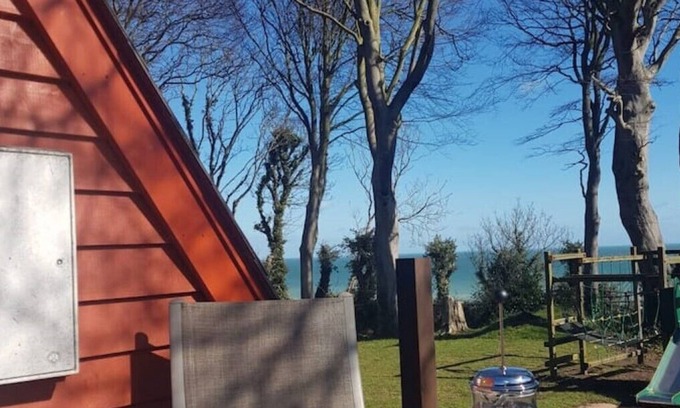 Deal Ski Chalet | 3 Bedroom Chalet on the coast with pool and tennis