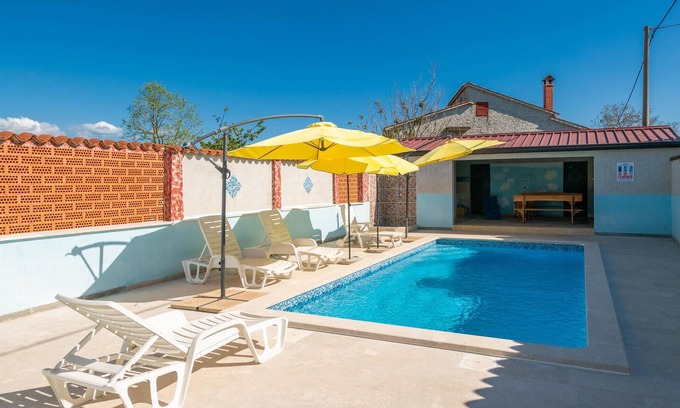 Grzini House | 3 bedroom cozy home in Zminj