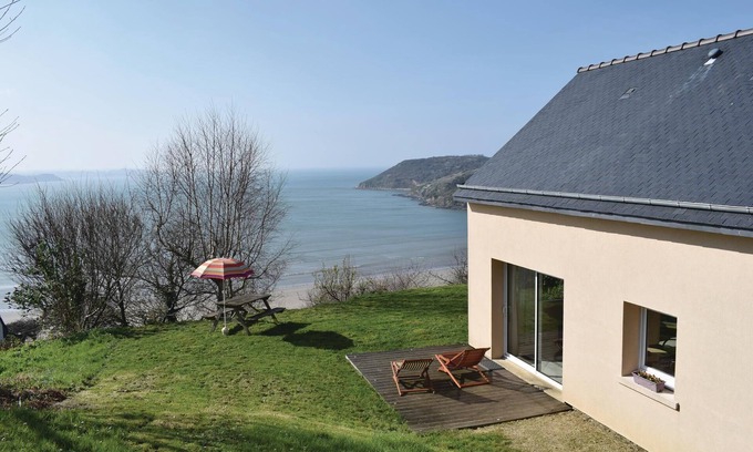 Saint-Michel-en-Greve House | 3 bedroom accommodation in Saint Michel en Greve