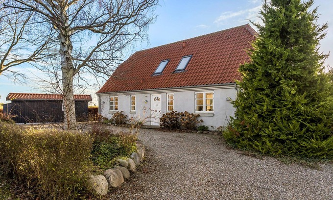Østerskov House | 3 bedroom gorgeous home in Humble