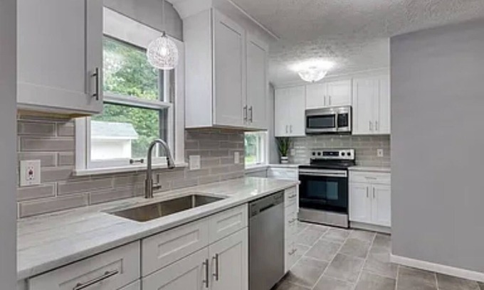 Cleveland Heights House | 3-bedroom house in fabulous Cleveland Heights with AC