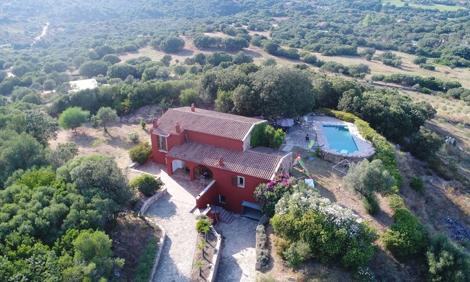 Arzachena Villa | 3 bedroom villa with swimming pool in a natural setting
