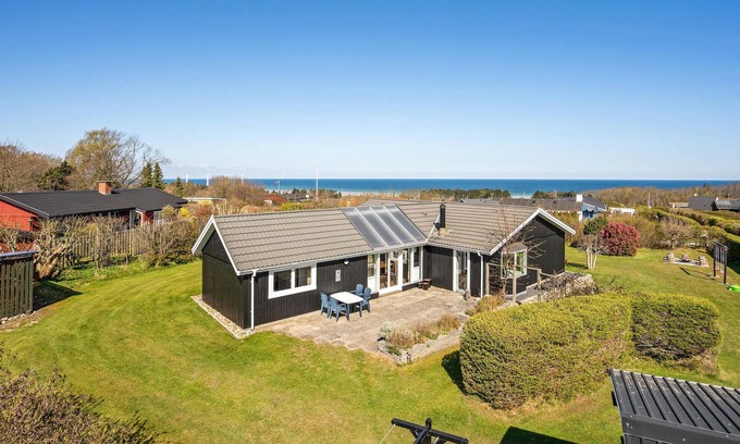 Bønnerup Strand House | 3 bedroom nice home in Glesborg
