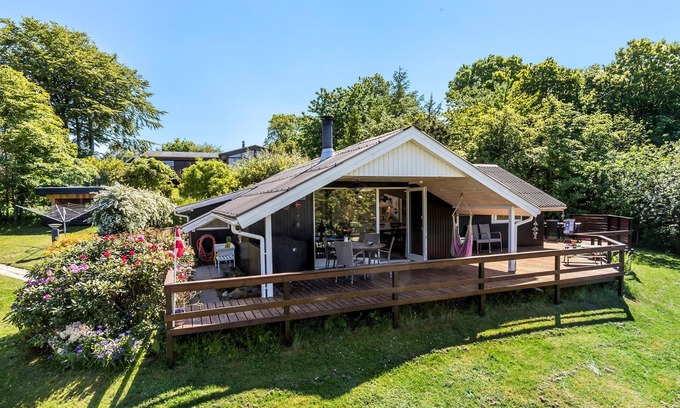 Bønnerup Strand House | 3 bedroom nice home in Glesborg