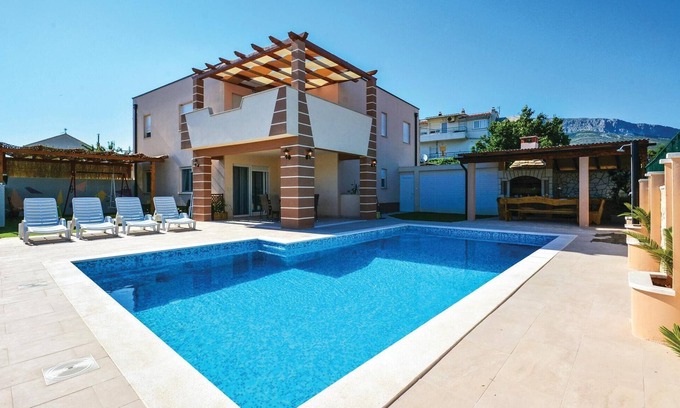 Vranjic House | 3 bedroom nice home in Solin