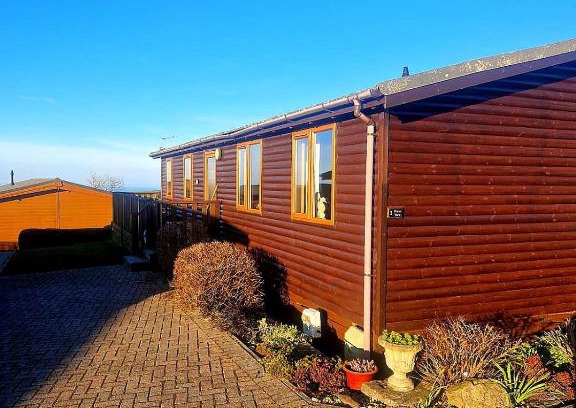 Mullacott House | 3 Bedroom Ocean View Lodge