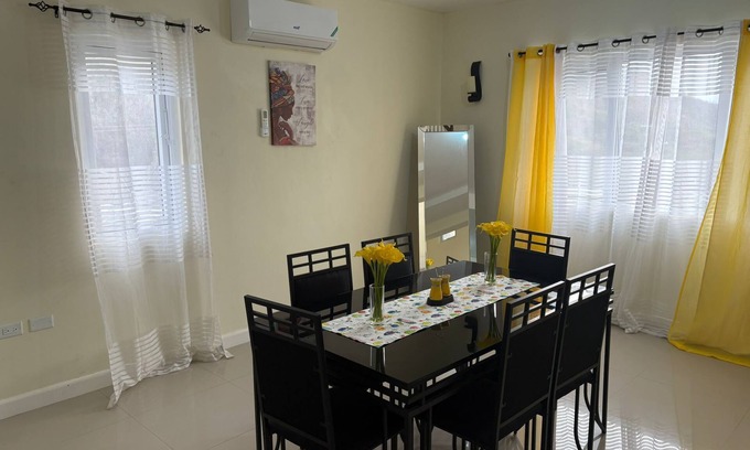 Portmore Apartment | 3-bedroom penthouse in Portmore. Pool and beach access. Centrally located