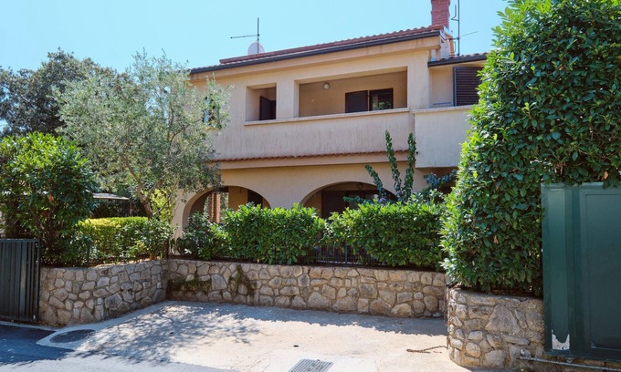 Artatore Apartment | 3 bedroom pet friendly apartment in Artatore