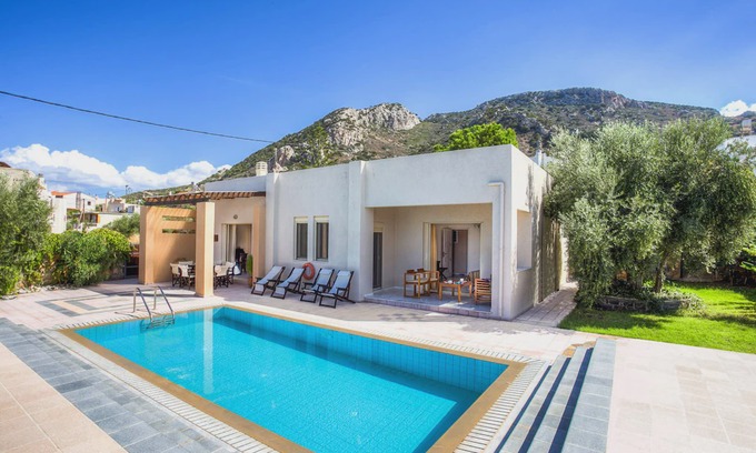 Istron Villa | 3 bedroom(s) Villa near Agios Nikolaos