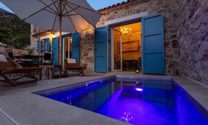 Zarace House | 3 bedroom stunning home in Zarace