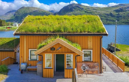 Flakstad House | 3 Bedroom Stunning Home In Fredvang