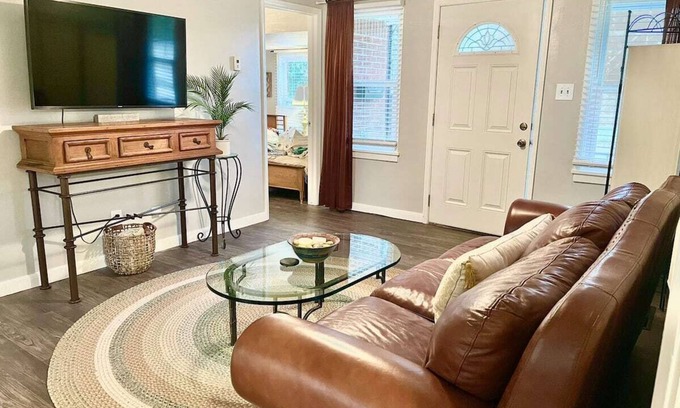 Midwest City House | 3-bedroom vacation home 12 minutes from Paycom Center