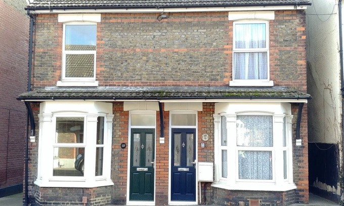 Sittingbourne House | 3-bedroom Victorian house with Superfast Wi-Fi
