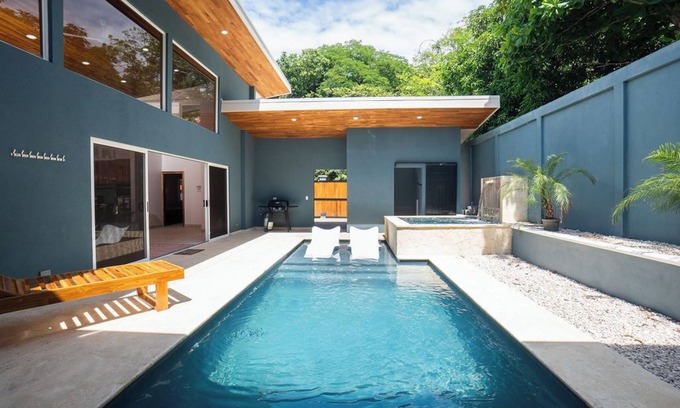 Potrero Villa | 3-bedroom villa in fabulous Potrero: WiFi, AC, Salt Pool, Jacuzzi, Close Beaches