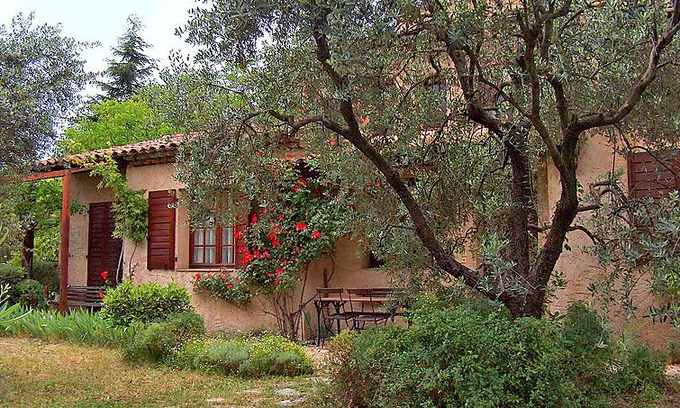 Peymeinade Villa | 3 bedroom Villa, sleeps 8 in Peymeinade with Pool, Air Con and WiFi